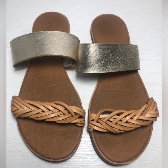 Universal Thread Shoes - Universal Thread Metallic Slide Sandals with Tan Braided Toe women’s size 7
